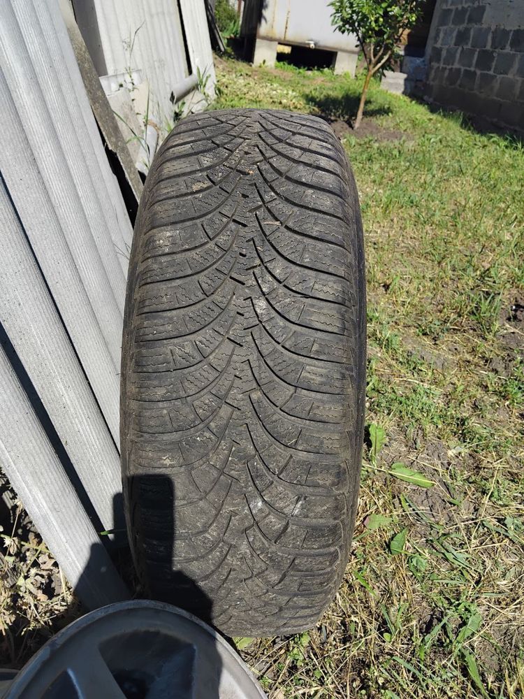 Продам диски r 15 с резиной зима разболтовка 4*100