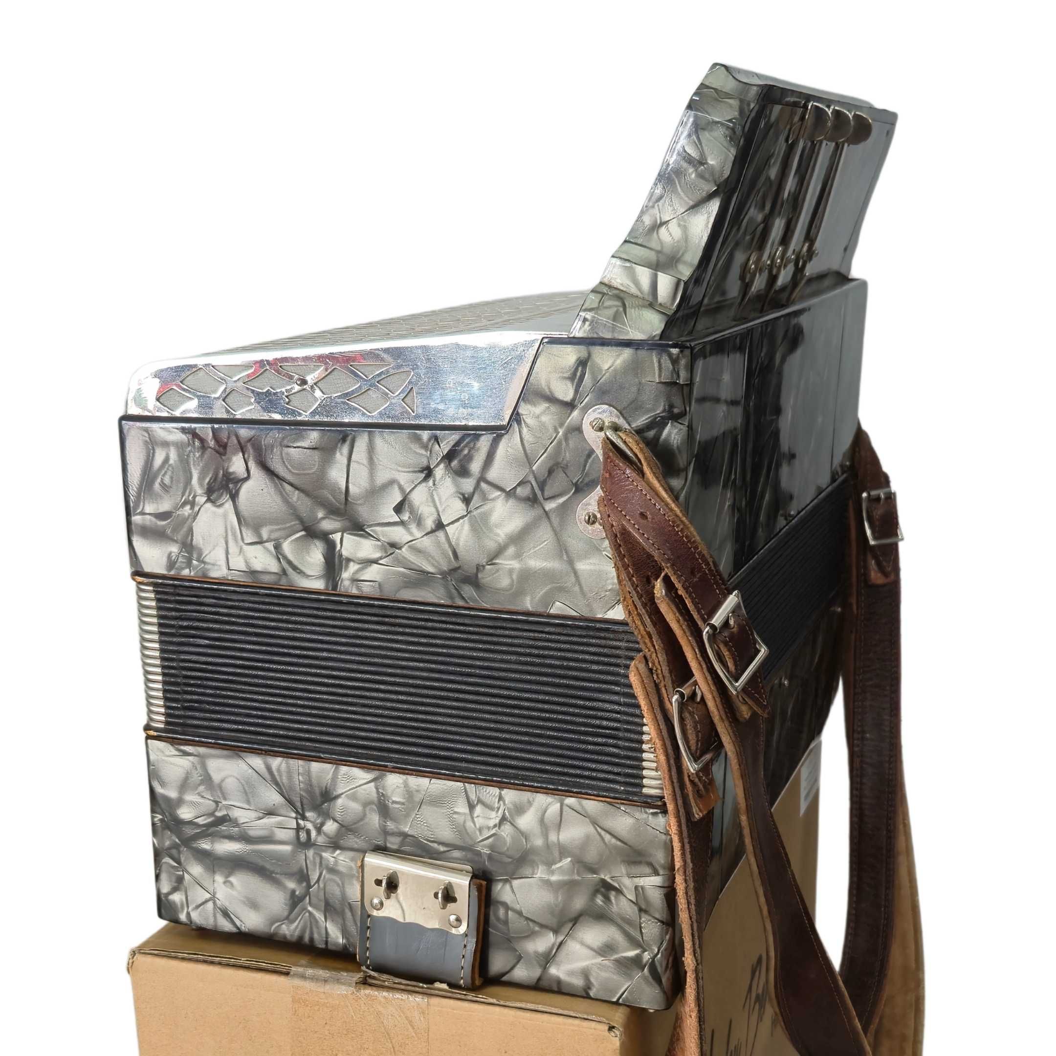 Concertina Hohner Cinza - 3ª Voz - Dó Fá