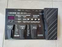 Pedaleira multi efeitos BOSS ME-25