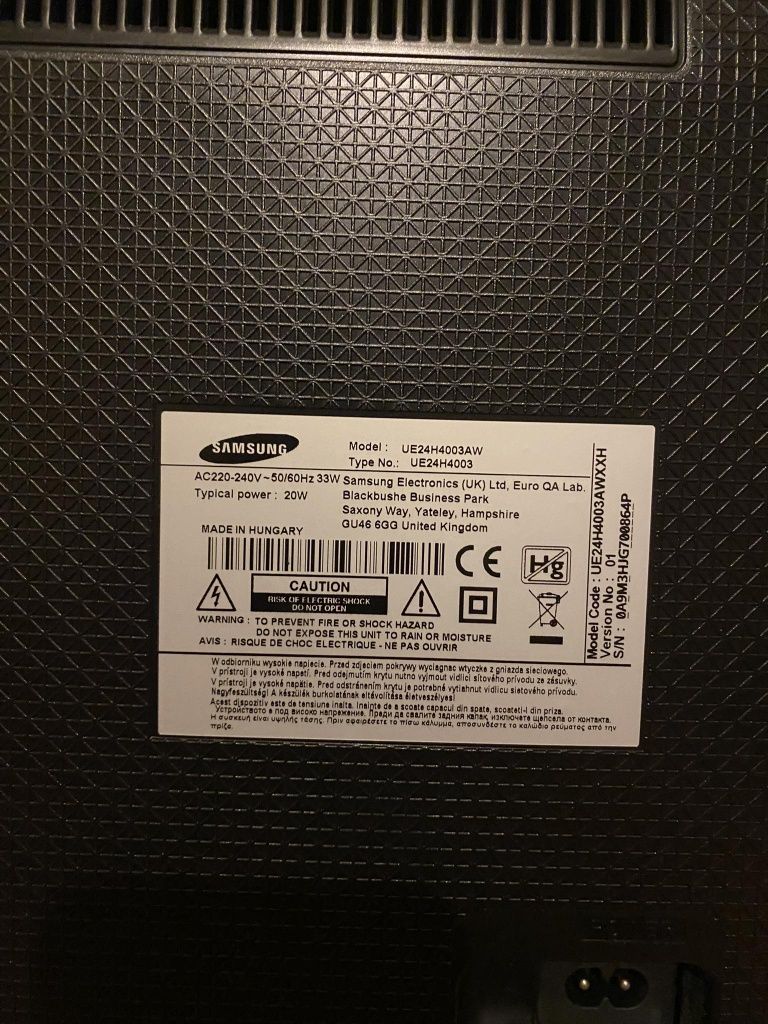 Telewizor Samsung 24 cale UE24H4003AW + uchwyt