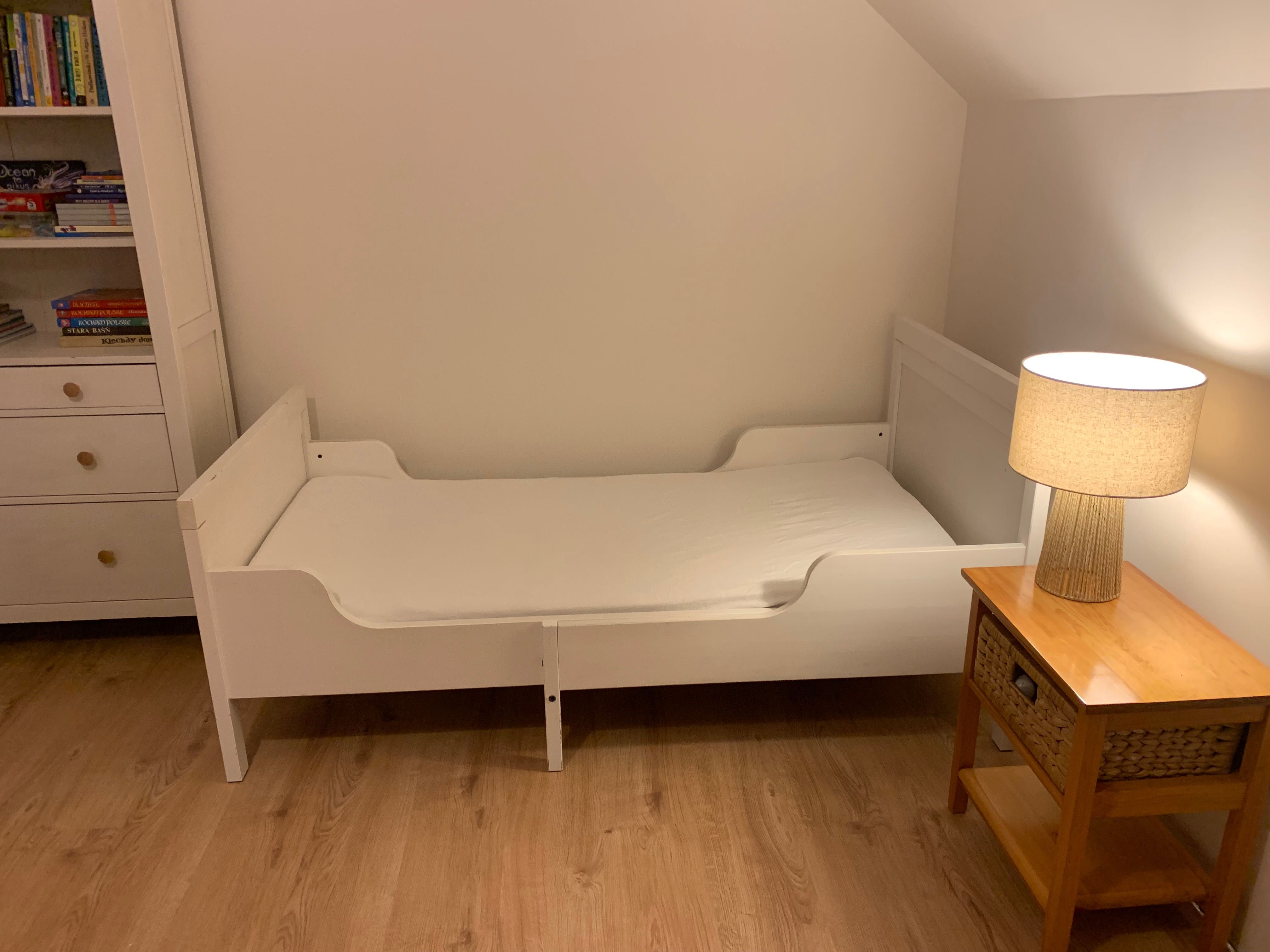Łóżko Ikea Sundvik rozsuwane drewniane