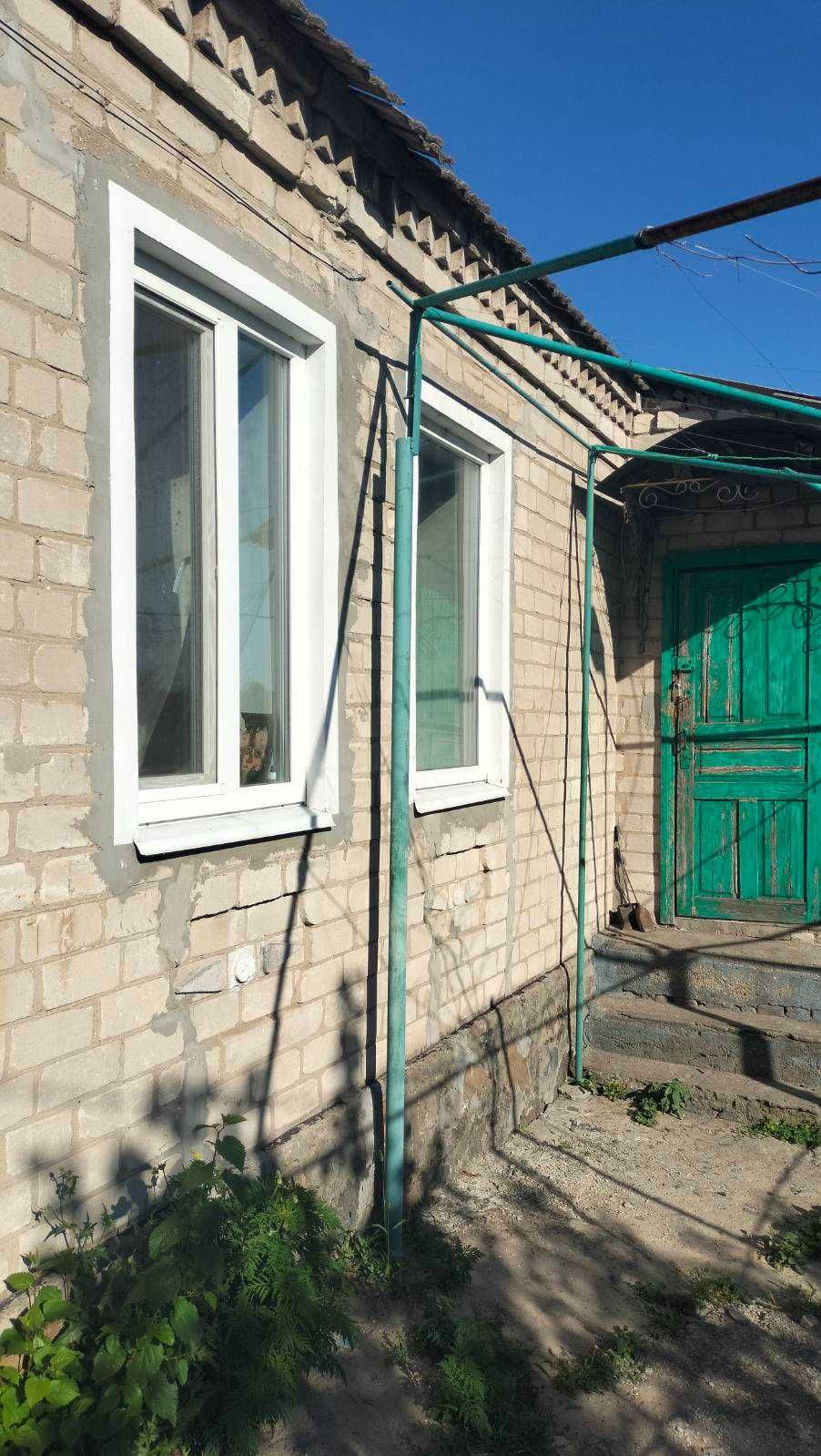 Терміново продам будинок з ділянкою та хоз.будівлями,колодязь,торг