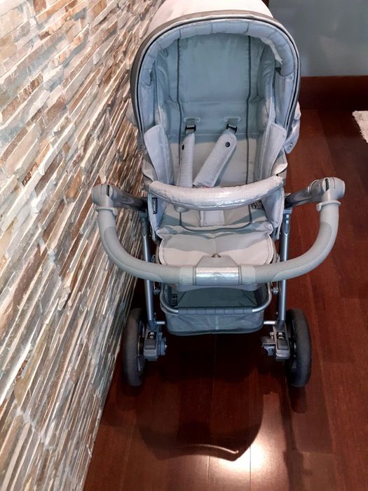 Carrinho bebê de passeio da  marca bebecar