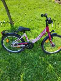 Różowy rower dziecięcy