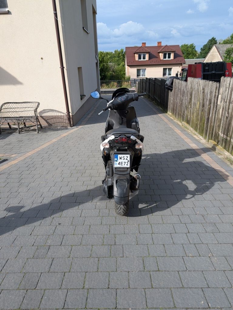 Skuter Gilera Runner SP 50 2T 2017 rok