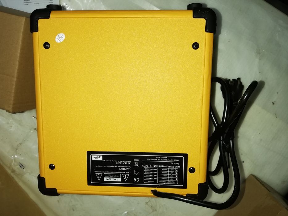 Amplificador de guitarra e outros cordofones.