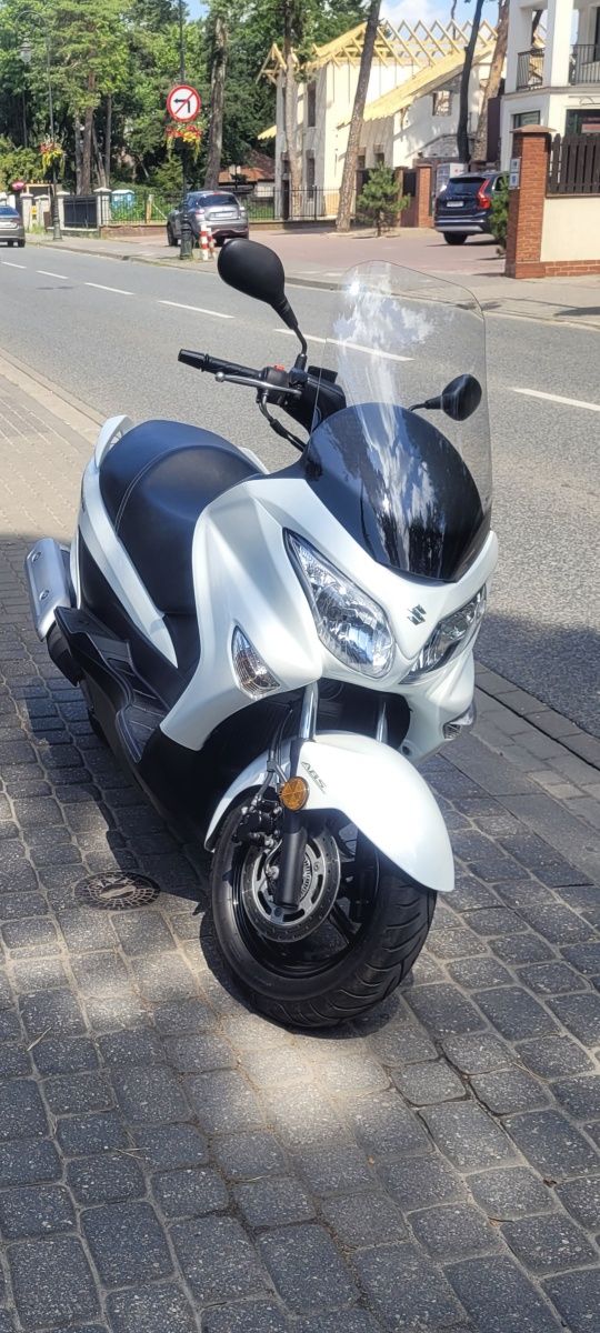 Suzuki Burgman 125