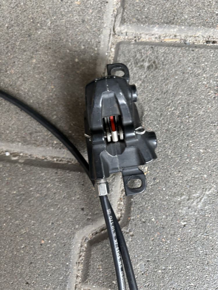 Hamulec Shimano mt200