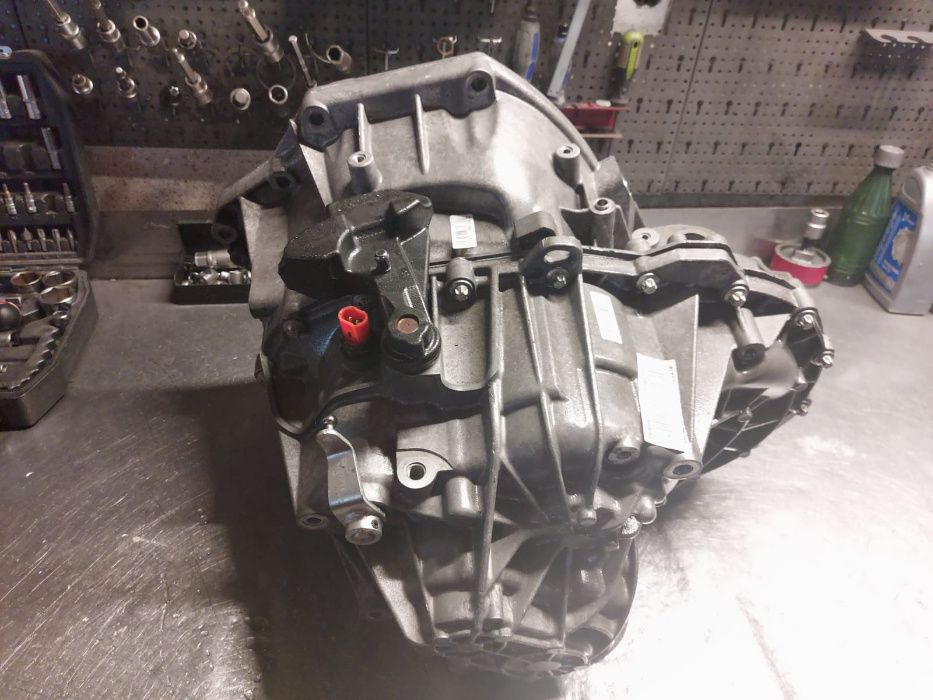 Skrzynia biegów Opel Vivaro Trafic 1.6 PF6050 PF6044 PF6048 PF6040