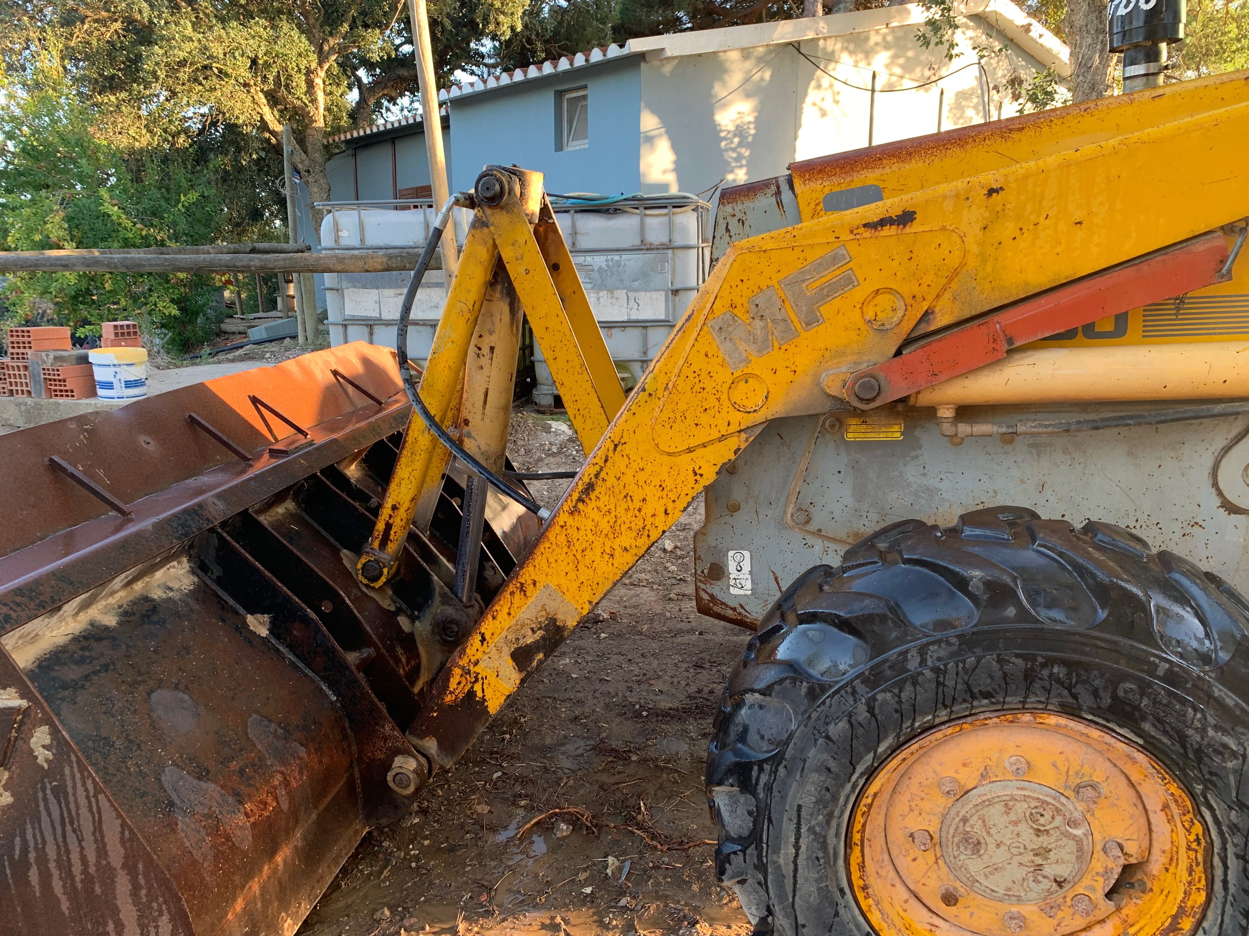 Retroescavadora fermec