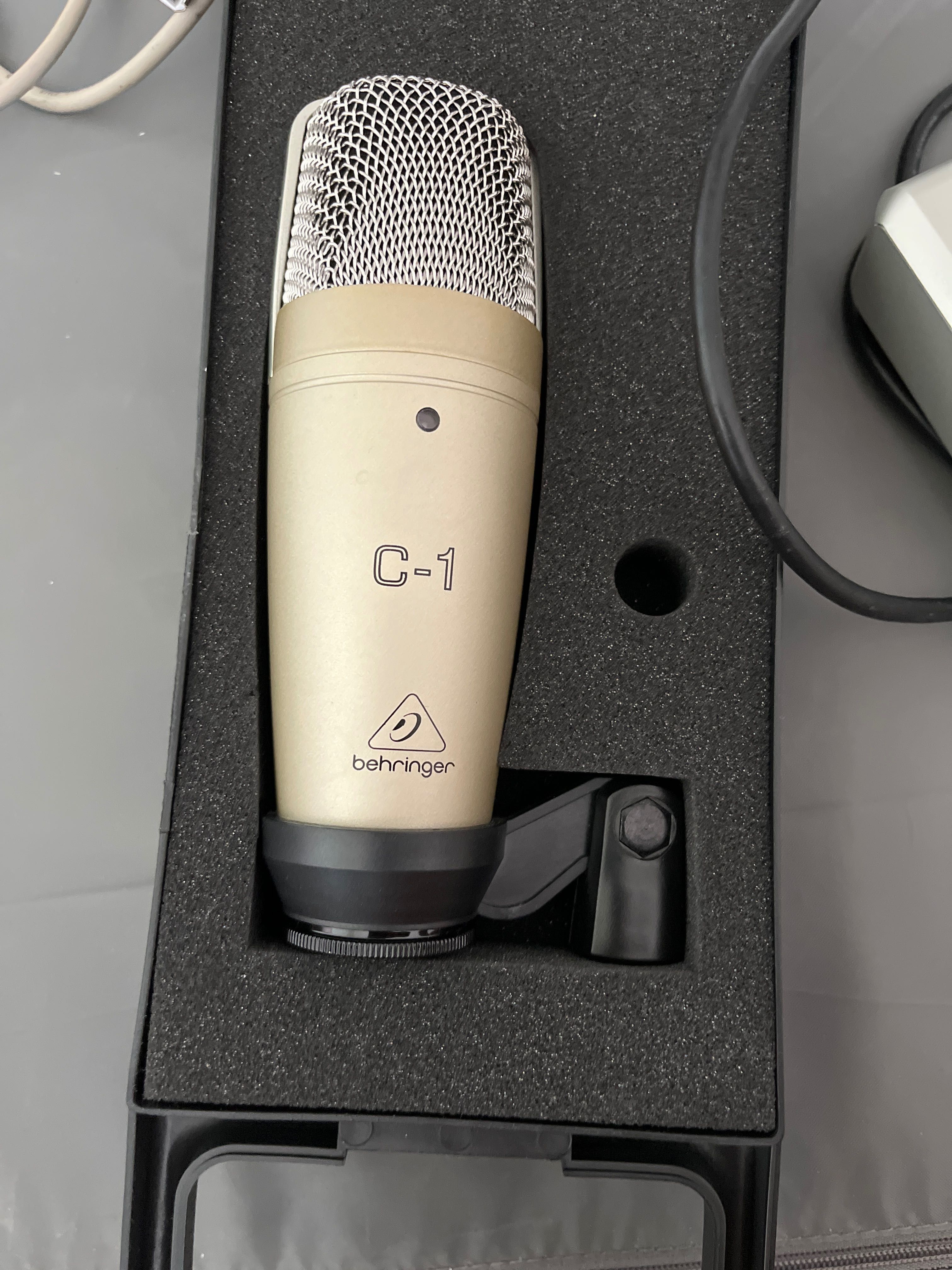 Mikrofon Behringer C-1, interfejs Alesis iO2