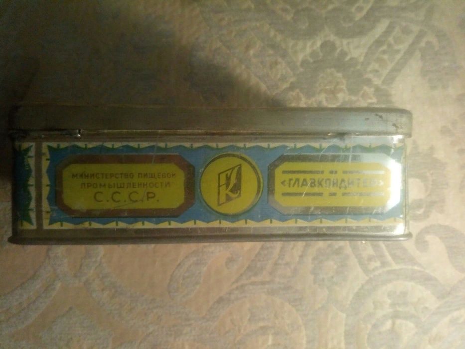 жестяная коробка от конфет Главкондитер Москва Кремль 50-е годы СССР
