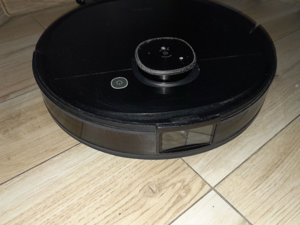 Robot sprzątający ecovacs deebot ozmo t8 aivi uszkodzony