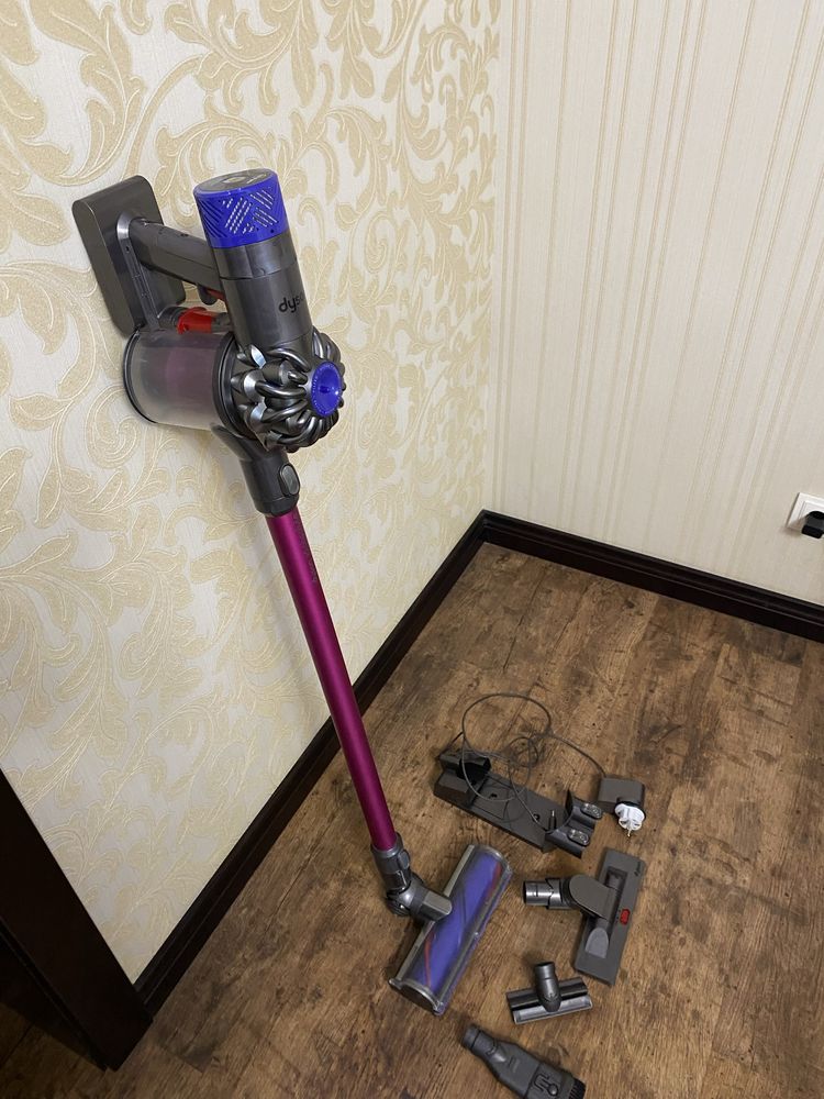 Пылесос аккумуляторный Dyson V6 Absolute