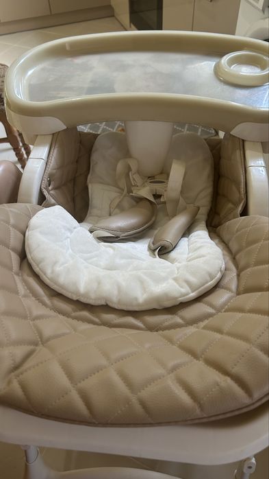 Крісло для годування Carello caramel