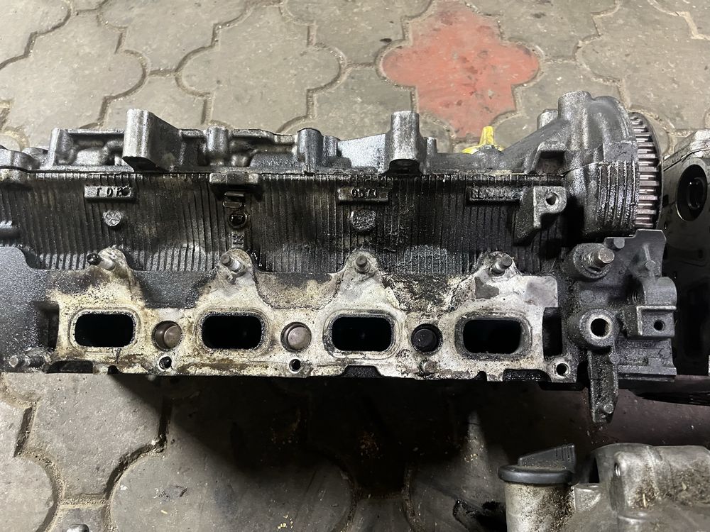 Гбц головка блоку циліндрів Рено Дачія 1.6 1.8 16v