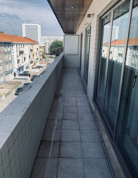 Apartamento centro Gaia cond. fechado c/ garagem e cozinha equipada