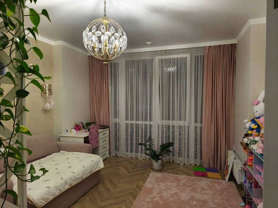 2-к квартира. Ремонт. Резервне живлення! Київський район.