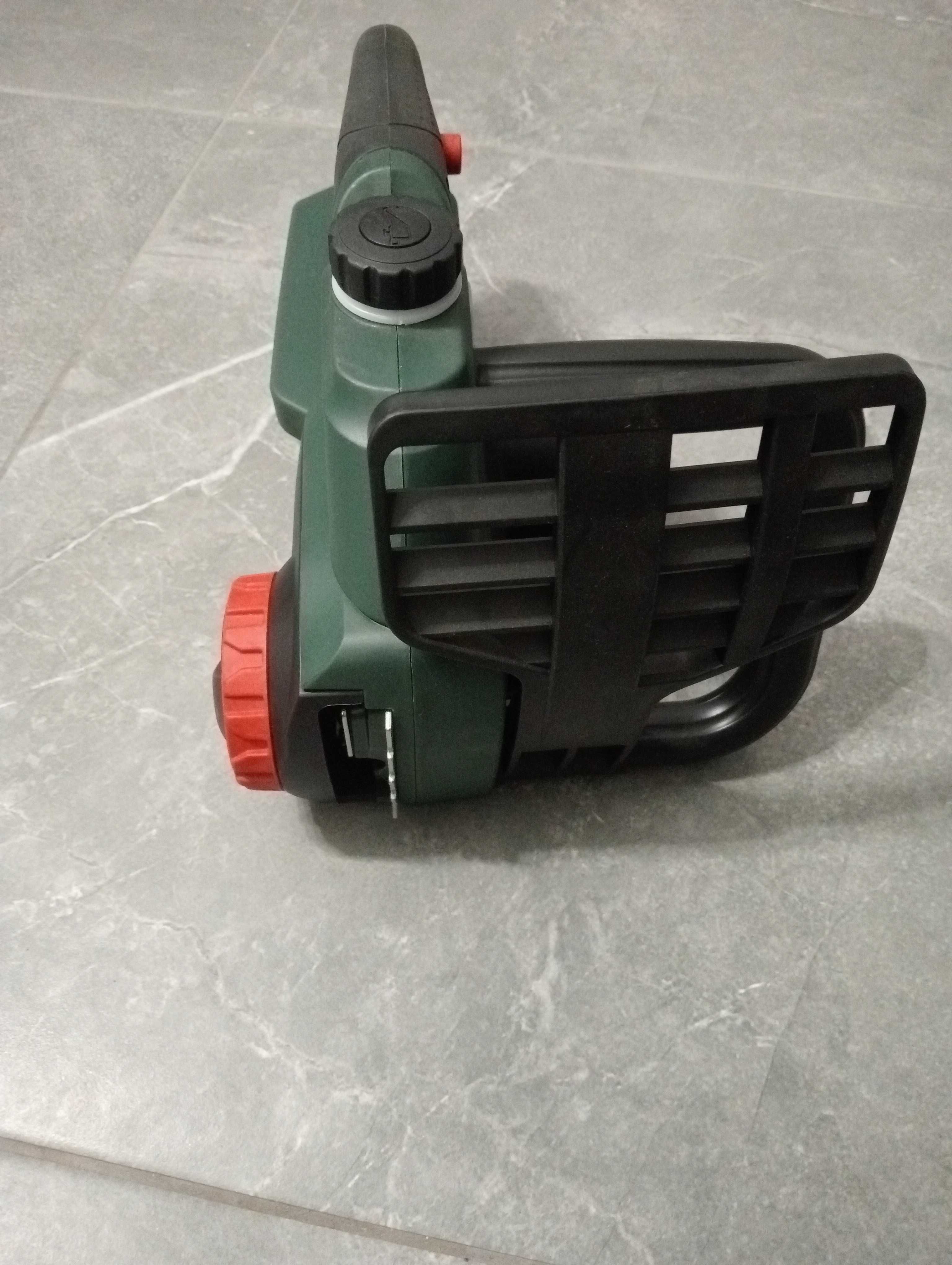 Pilarka Bosch 18v nowa piła Bosch