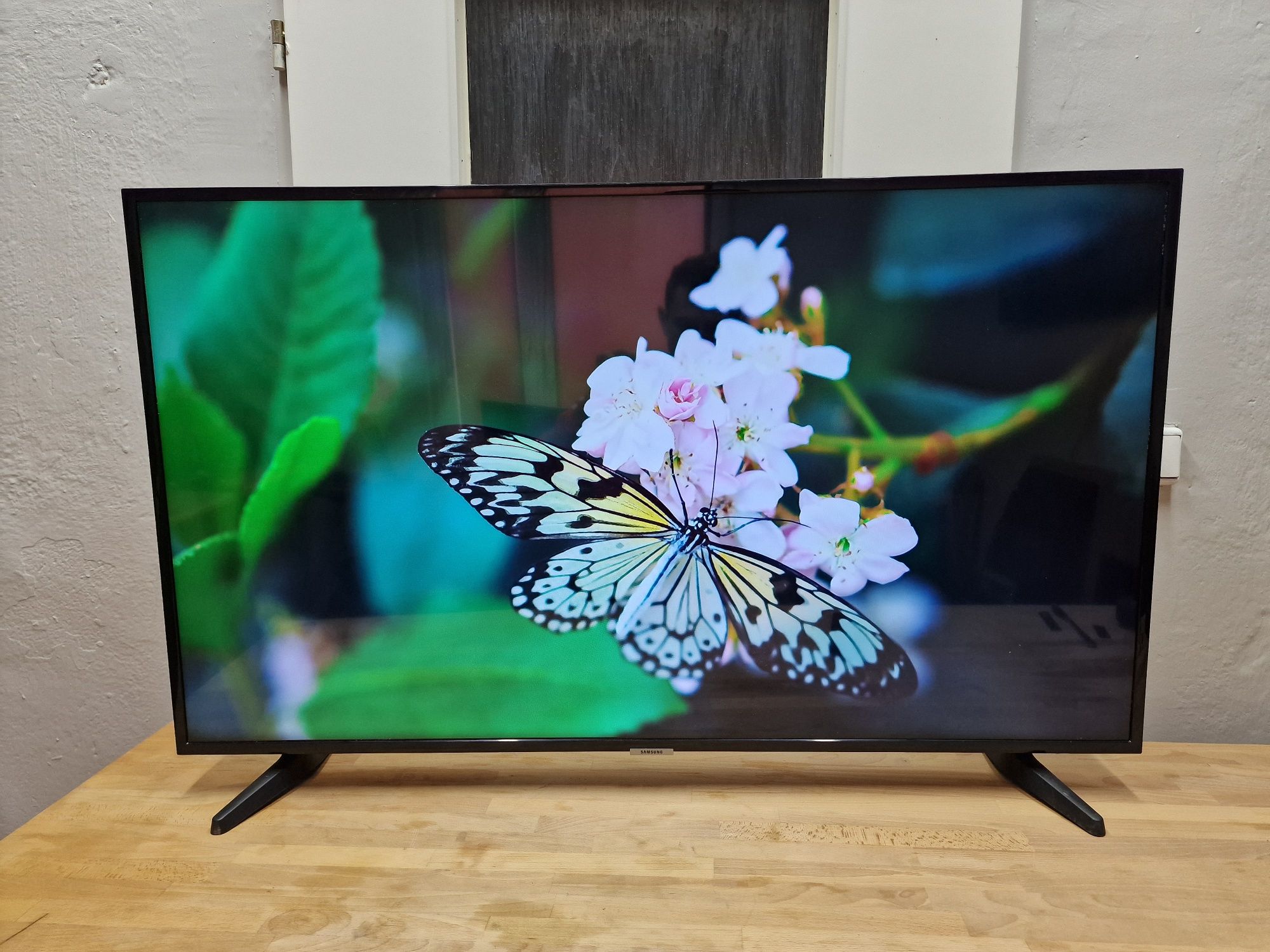 SAMSUNG 43cali 4K UHD DVB-T2 SMART telewizor