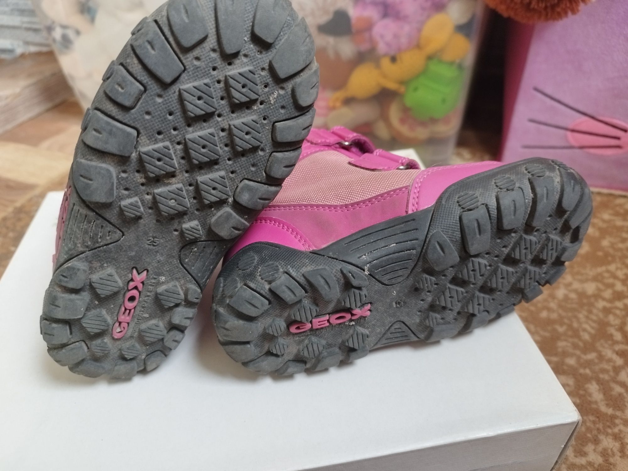 Geox зимові чоботи для дівчинки розмір 25