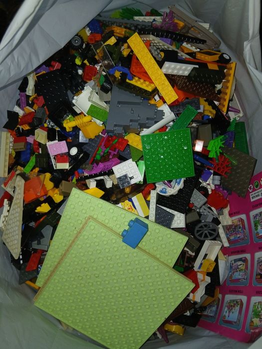 Продам конструктор Лего 7,5 кг