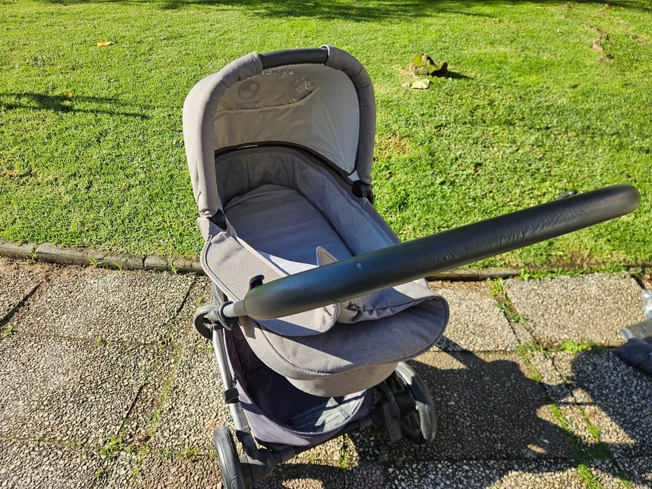 Carrinho de bebé Easywalker Harvey com Alcofa e acessórios