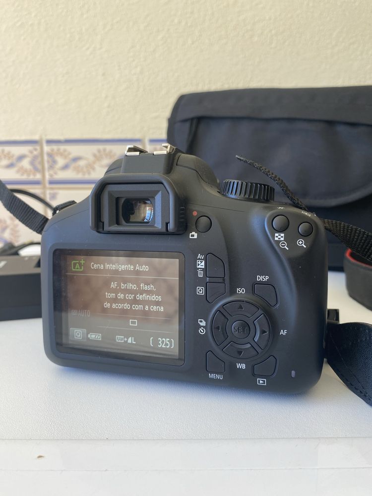 Máquina Fotográfica Canon EOS 4000D + Obj. 18-55MM + Bolsa