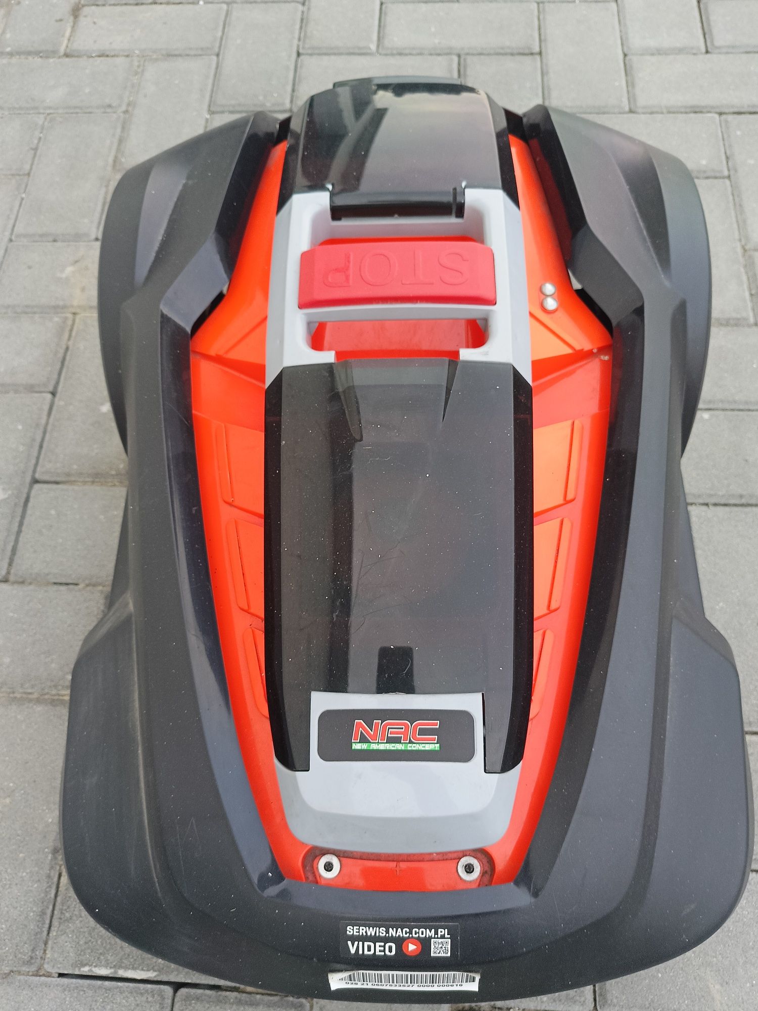 Robot koszący Nac