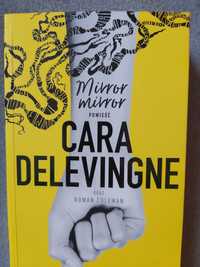 Cara Delevingne "Mirror, mirror", st. idealny!