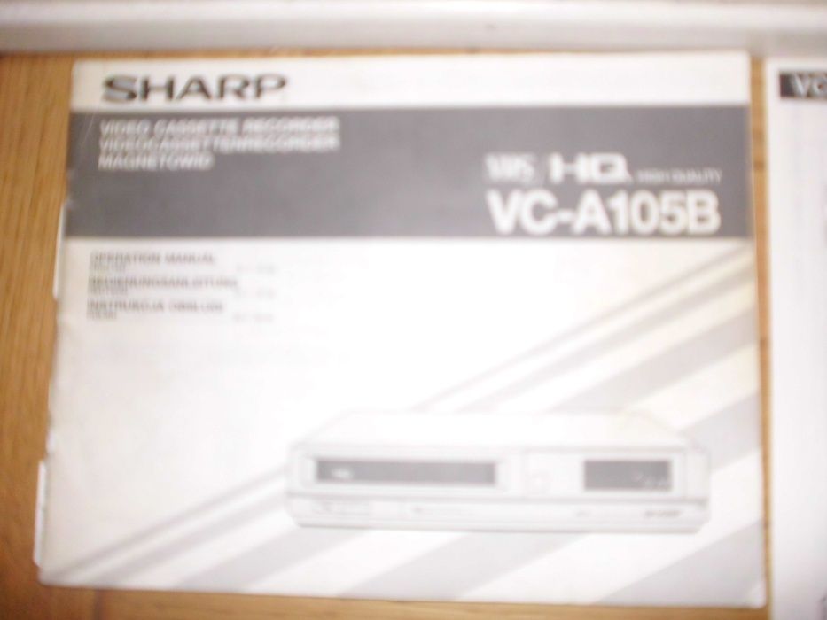 Kolekcjonerski magnetowid VIDEO SHARP VC-A105B Made in Japan z PEWEX u