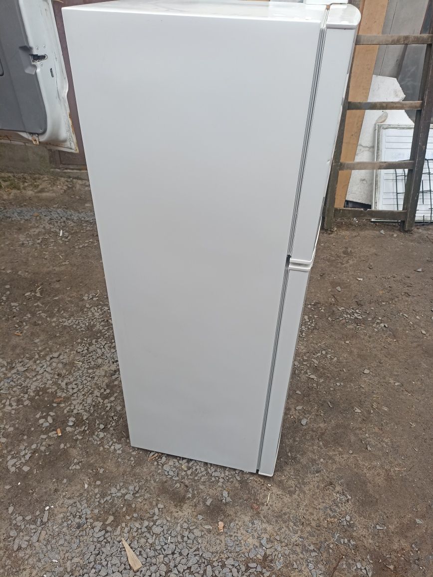 Продам холодильник фірми Аміка вис 125см