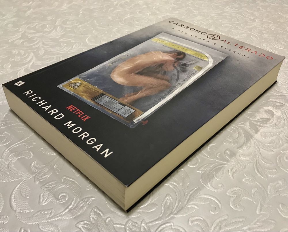 Livro: "Carbono Alterado", de Richard Morgan