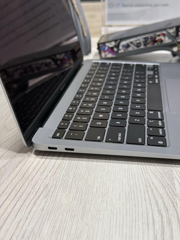 Macbook Air 13’ M1 Space (MGNF3) 2020 рік