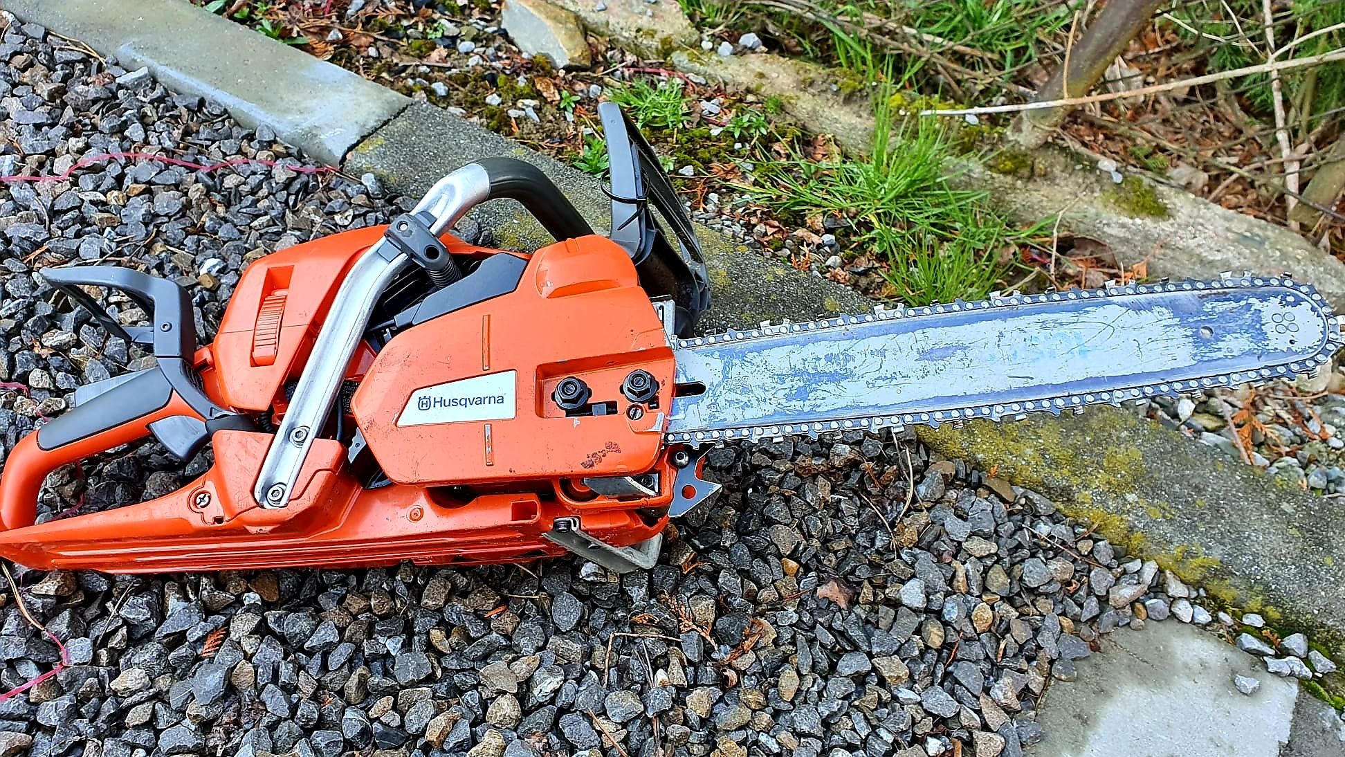 Piła spalinowa profesjonalna - Husqvarna 545 - do ciecia drzewa