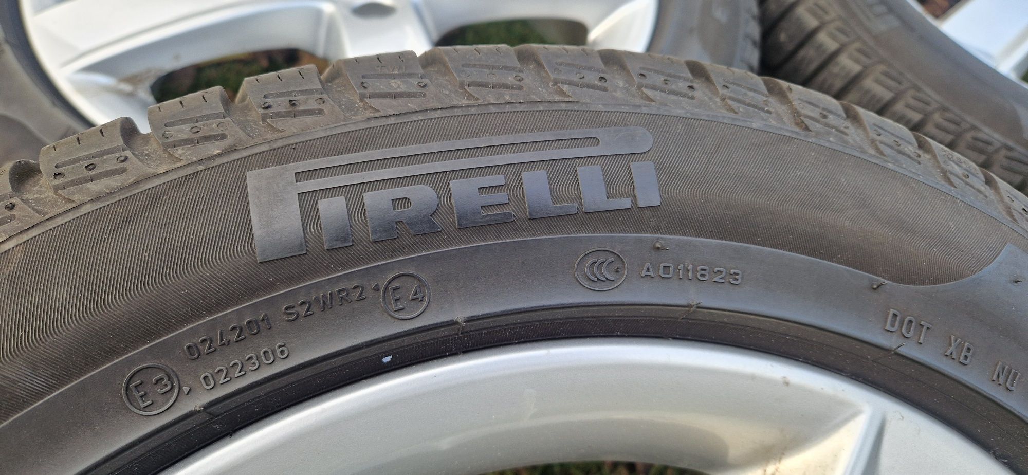 Oryginalne felgi Audi 17 5x112 Opony Pirelli Sottozero 225/50/17 zima