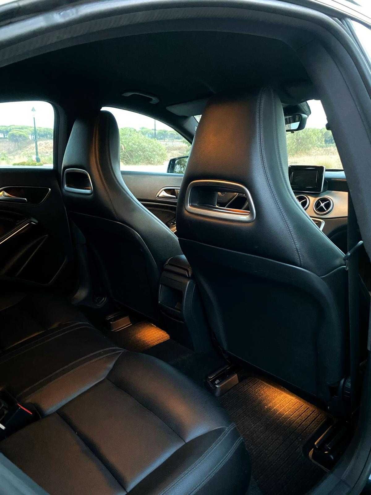 Mercedes-Benz CLA 180 - AUTOMÁTICO