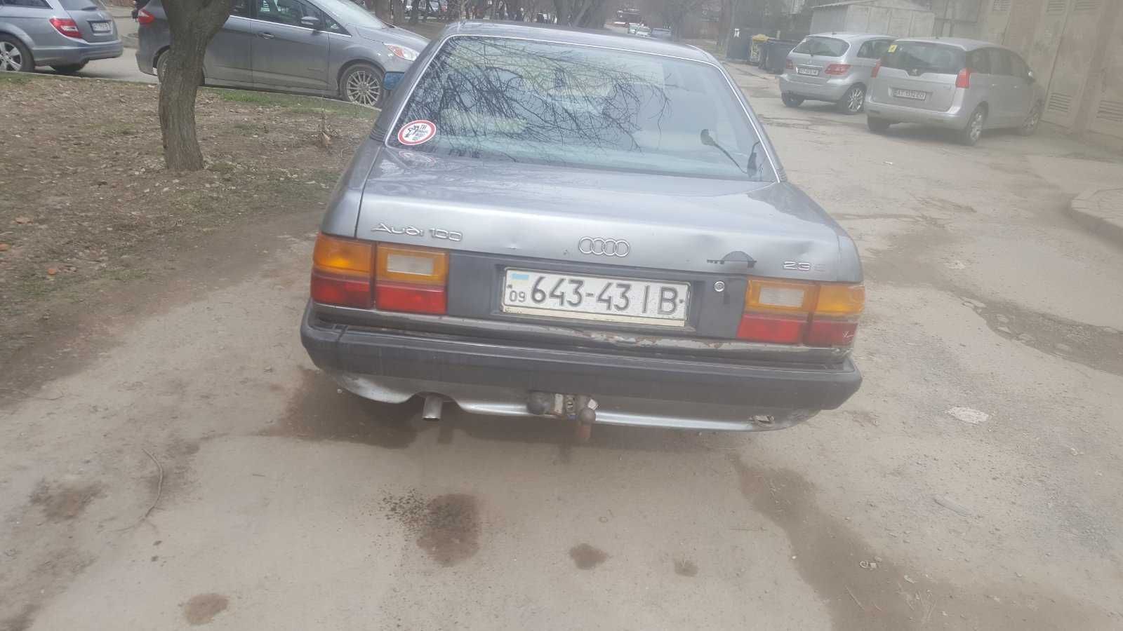 Автомобіль AUDI-100 1990