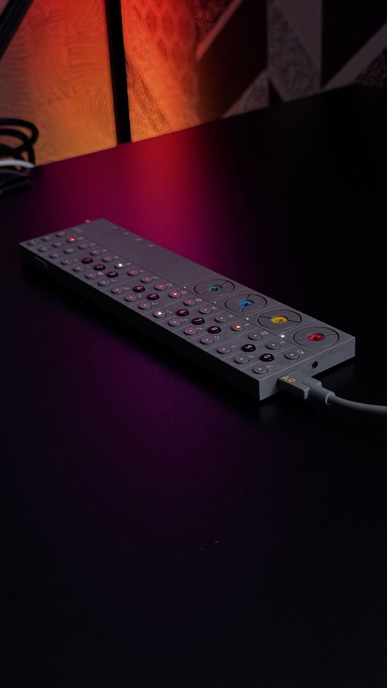 Грувбокс Teenage Engineering OP-Z + Line Module