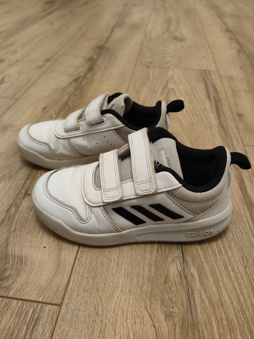 Buty chłopięce Adidas 29
