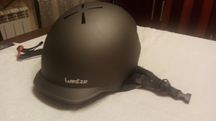 Kask narciarski i kijki
