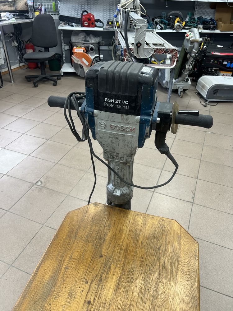 Відбійний молоток Bosch gsh 27 vc 22