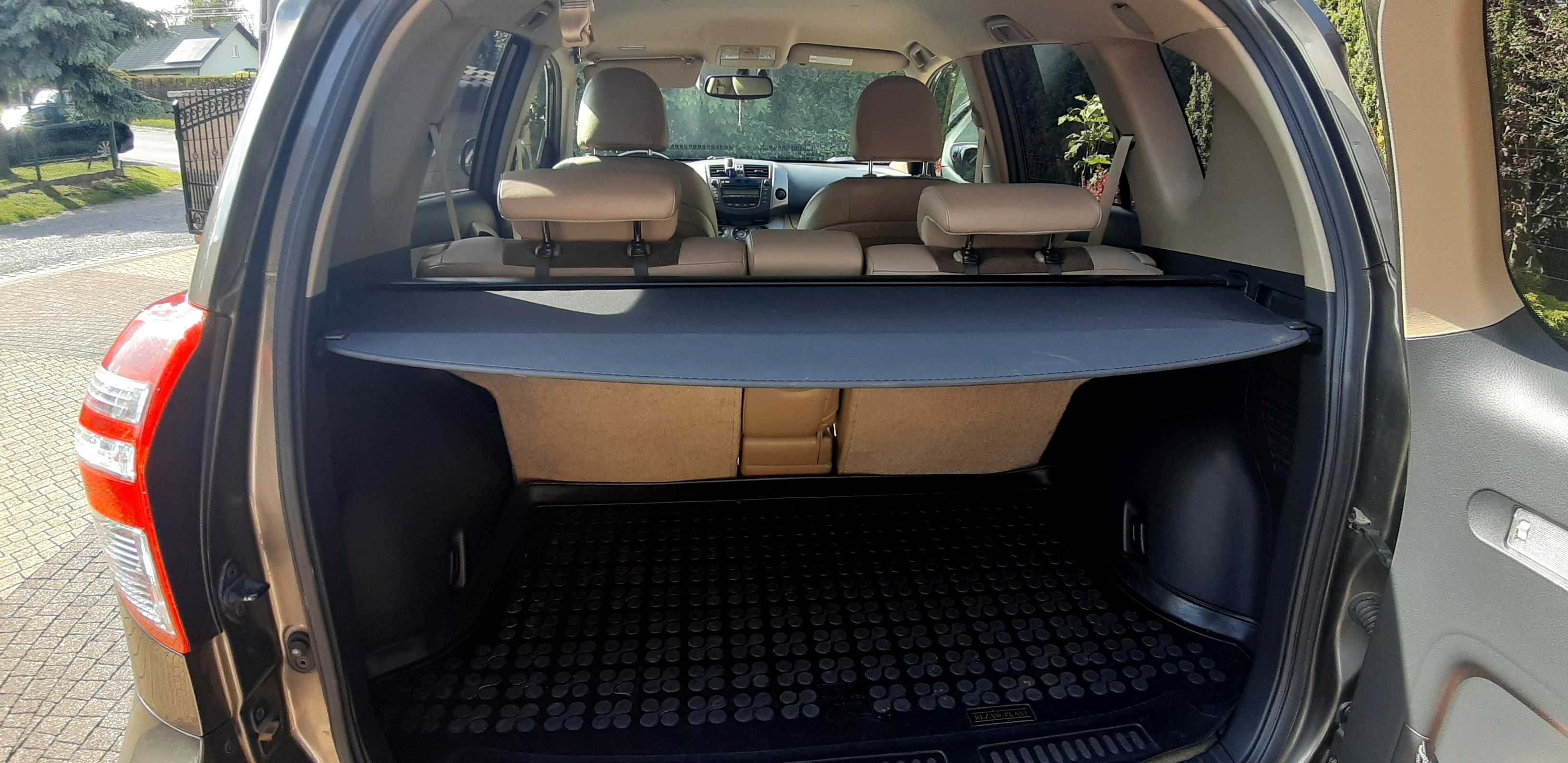 Sprzedam Toyota Rav4 2011r