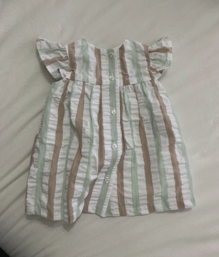 Vestidinho de bebé