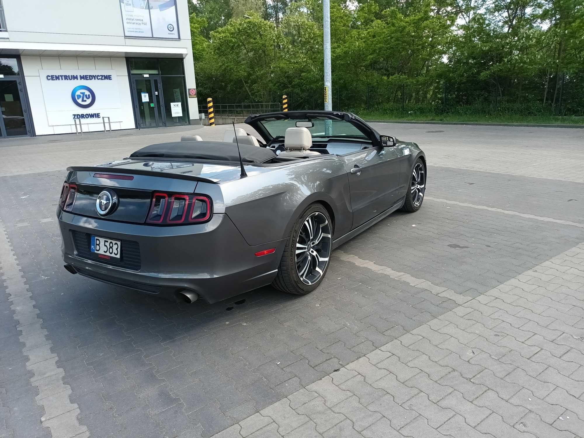 Ford Mustang Cabrio, 2013, 3,7L Pb 305KM 120000km - od osoby prywatnej
