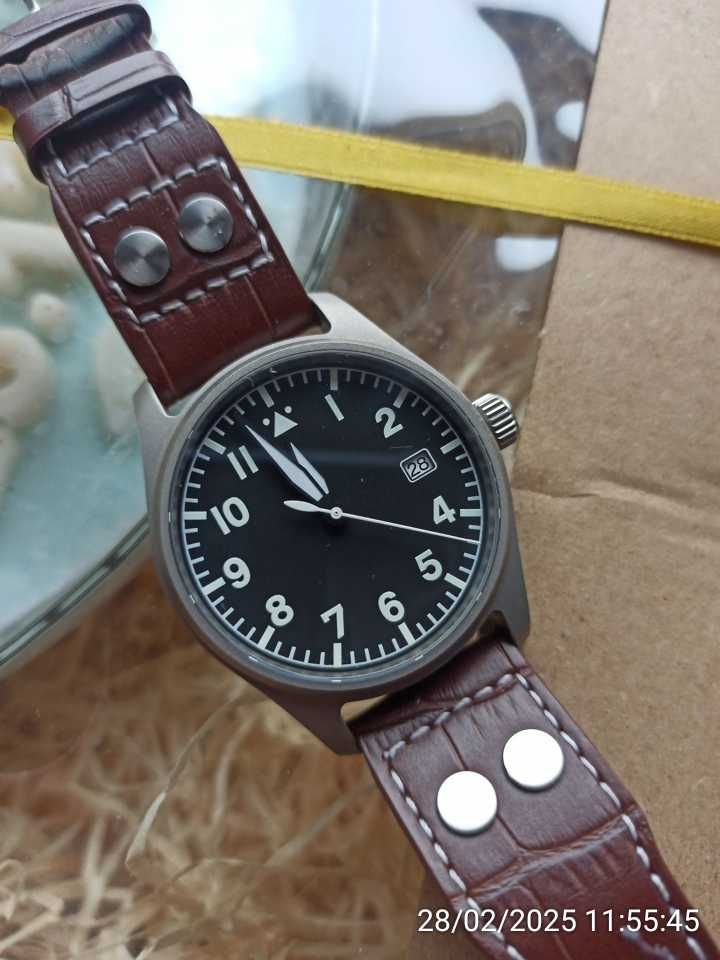 Zegarek automat Tandorio Pagani Pilot 200 m saphire titanum