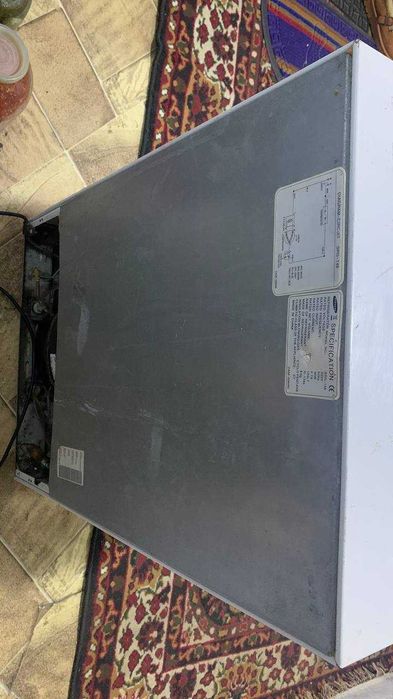 Холодильник Samsung / не працює фреон
