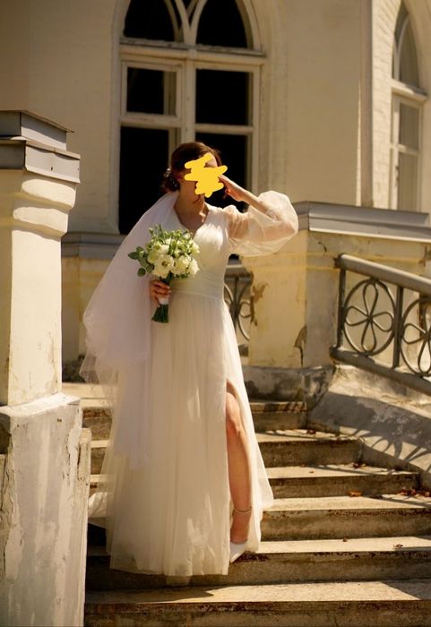 Продам весільну сукню