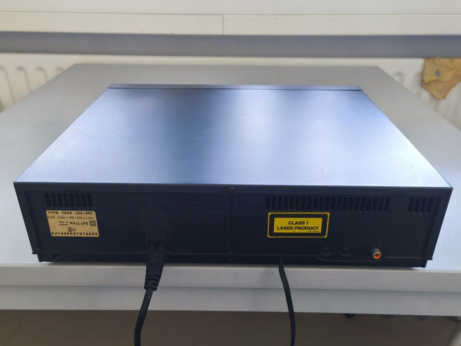 CD програвач Philips CD 162 ! Відмінний стан !