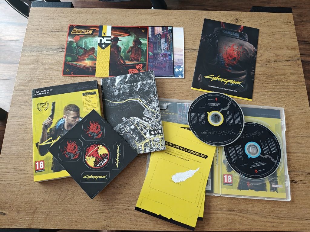 Cyberpunk 2077 soundtrack+ gadżety